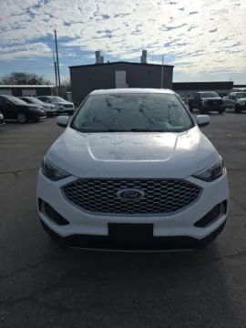 Photos of 2024 Ford Edge SEL for sale in Independence, KS at Quality Motors Chrysler Dodge Jeep Ram