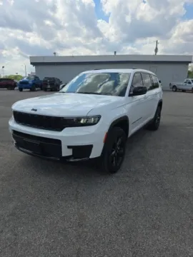 Another view of 2023 Jeep Grand Cherokee L Altitude for sale in Independence, KS at Quality Motors Chrysler Dodge Jeep Ram