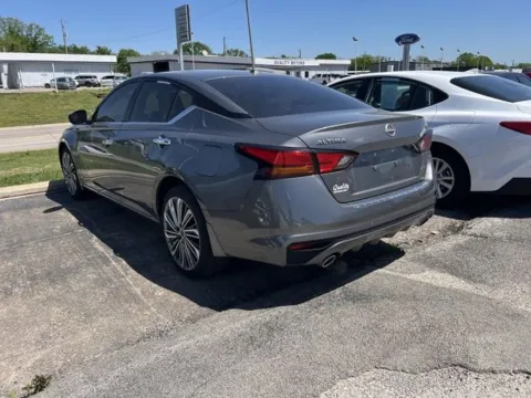 Gray 2023 Nissan Altima 2.5 SL for sale in Independence, KS