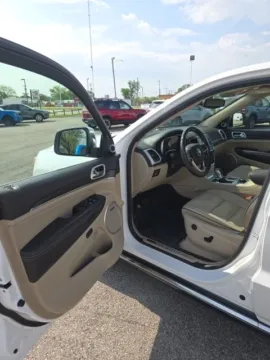 More photos of 2020 Jeep Grand Cherokee Summit at Quality Motors Chrysler Dodge Jeep Ram, KS