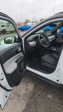 More photos of 2026 Jeep Compass Limited at Quality Motors Chrysler Dodge Jeep Ram, KS