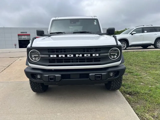 White 2024 Ford Bronco Black Diamond for sale in Independence, KS