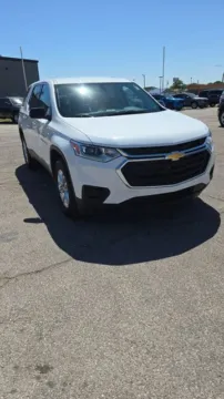 White 2020 Chevrolet Traverse LS for sale in Independence, KS