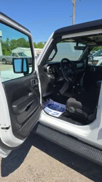 More photos of 2022 Jeep Gladiator Sport at Quality Motors Chrysler Dodge Jeep Ram, KS