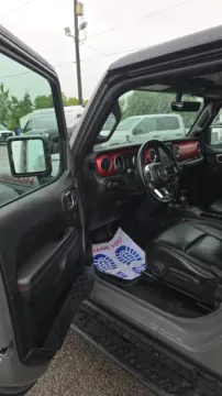 More photos of 2020 Jeep Gladiator Rubicon at Quality Motors Chrysler Dodge Jeep Ram, KS