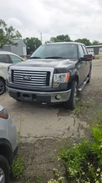 Black 2011 Ford F-150 XLT for sale in Independence, KS