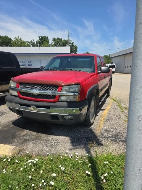 Red 2005 Chevrolet Silverado 1500 Z71 for sale in Independence, KS