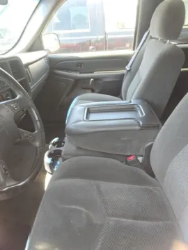 More photos of 2005 Chevrolet Silverado 1500 Z71 at Quality Motors Chrysler Dodge Jeep Ram, KS