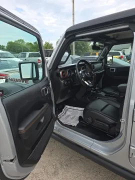 More photos of 2023 Jeep Gladiator Mojave at Quality Motors Chrysler Dodge Jeep Ram, KS
