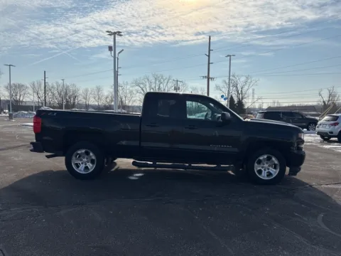 More photos of 2019 Chevrolet Silverado 1500 LD LT at Graff Chevrolet GMC of Michigan City, IN