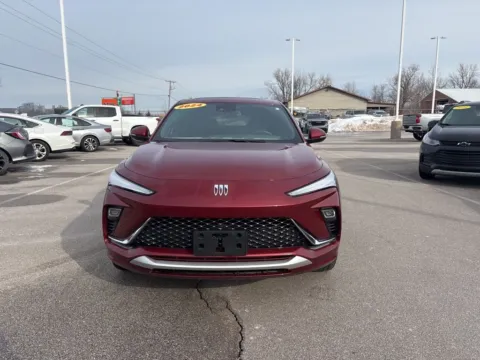 Photos of 2024 Buick Envista Avenir for sale in Michigan City, IN at Graff Chevrolet GMC of Michigan City