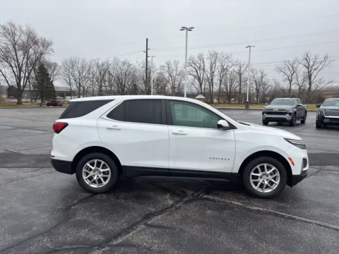 More photos of 2022 Chevrolet Equinox LT at Graff Chevrolet GMC of Michigan City, IN