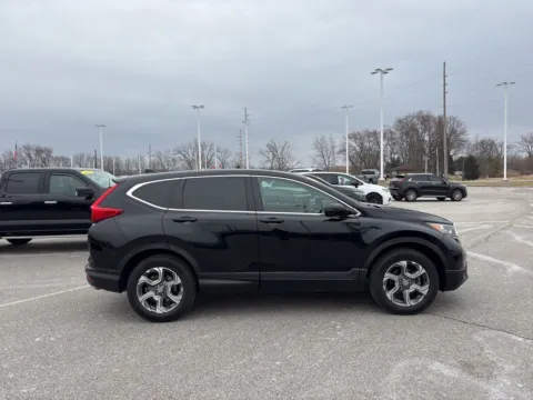 More photos of 2017 Honda CR-V EX at Graff Chevrolet GMC of Michigan City, IN