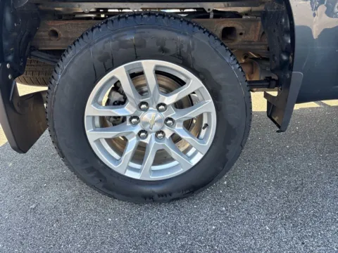 More photos of 2020 Chevrolet Silverado 1500 LT at Graff Chevrolet GMC of Michigan City, IN