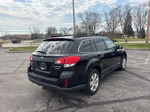 More photos of 2011 Subaru Outback 3.6R at Graff Chevrolet GMC of Michigan City, IN