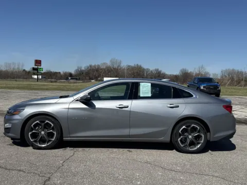 More photos of 2023 Chevrolet Malibu LT at Graff Chevrolet GMC of Michigan City, IN