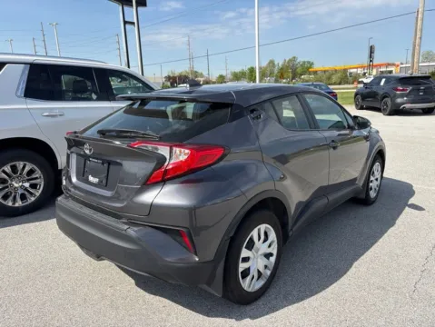 More photos of 2021 Toyota C-HR LE at Graff Chevrolet GMC of Michigan City, IN