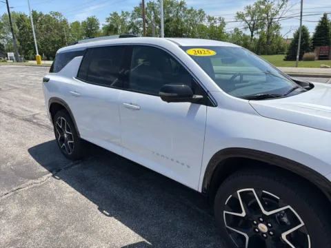 More photos of 2025 Chevrolet Traverse High Country at Graff Chevrolet GMC of Michigan City, IN
