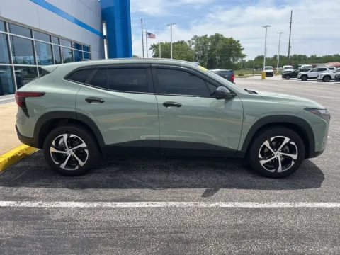 More photos of 2024 Chevrolet Trax 1RS at Graff Chevrolet GMC of Michigan City, IN