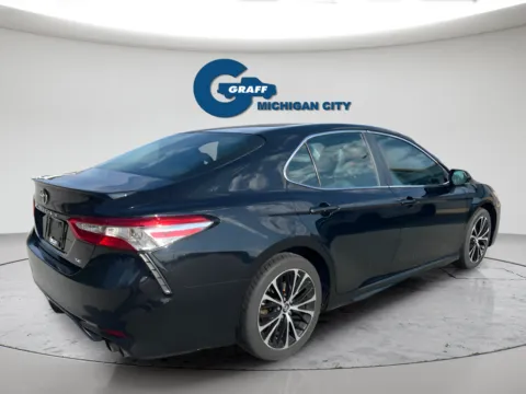 More photos of 2018 Toyota Camry SE at Graff Chevrolet GMC of Michigan City, IN