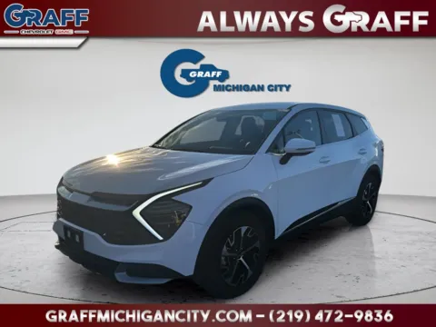 White 2024 Kia Sportage EX for sale in Michigan City, IN