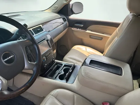 More photos of 2012 GMC Yukon XL Denali at Graff Chevrolet GMC of Michigan City, IN