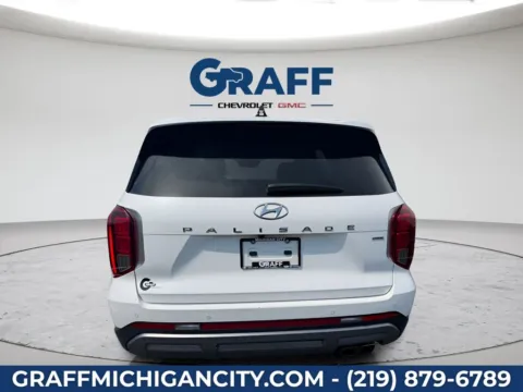 More photos of 2024 Hyundai Palisade Limited at Graff Chevrolet GMC of Michigan City, IN