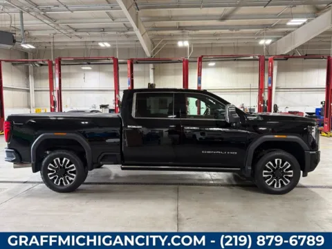 More photos of 2025 GMC Sierra 2500 HD Denali Ultimate at Graff Chevrolet GMC of Michigan City, IN