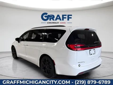Another view of 2025 Chrysler Pacifica Limited for sale in Michigan City, IN at Graff Chevrolet GMC of Michigan City