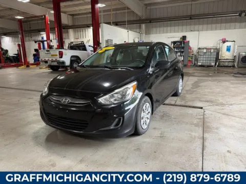Black 2017 Hyundai Accent SE for sale in Michigan City, IN