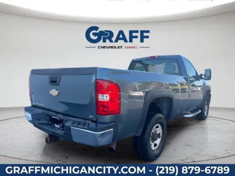 More photos of 2009 Chevrolet Silverado 2500 HD Work Truck at Graff Chevrolet GMC of Michigan City, IN