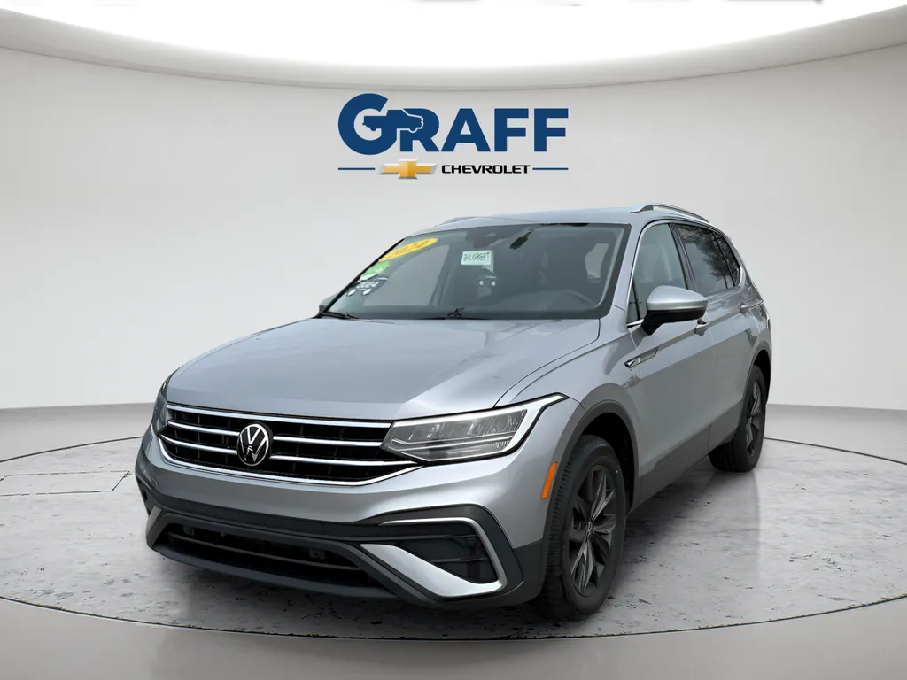 White 2024 Volkswagen Tiguan 2.0T SE for sale in Burns Harbor, IN