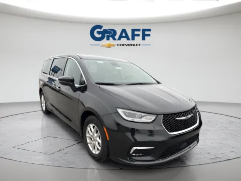 Photos of 2023 Chrysler Pacifica Touring L for sale in Burns Harbor, IN at Graff Chevrolet of Chesterton