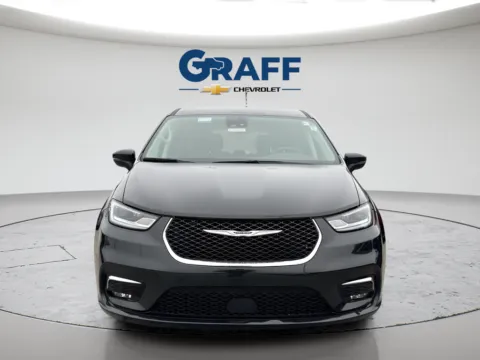 Another view of 2023 Chrysler Pacifica Touring L for sale in Burns Harbor, IN at Graff Chevrolet of Chesterton