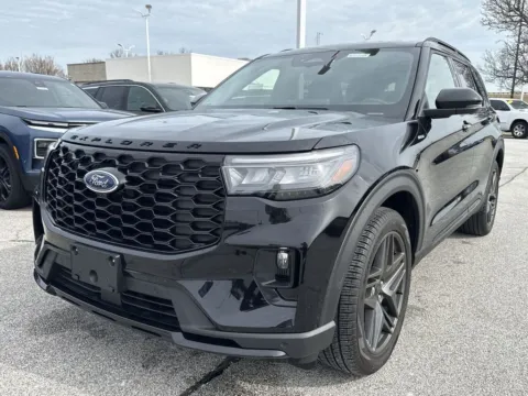 More photos of 2025 Ford Explorer ST-Line at Graff Chevrolet of Chesterton, IN
