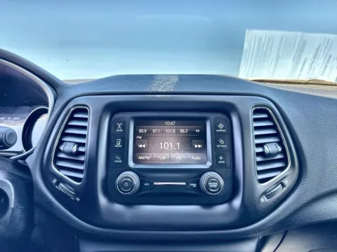 More photos of 2018 Jeep Compass Latitude at Graff Chevrolet of Chesterton, IN