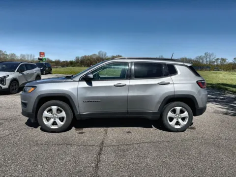 Photos of 2018 Jeep Compass Latitude for sale in Burns Harbor, IN at Graff Chevrolet of Chesterton