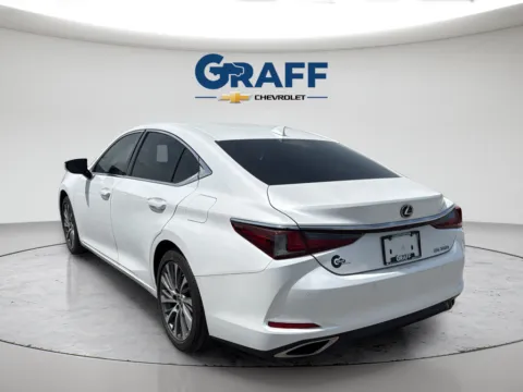 More photos of 2019 Lexus ES 350 at Graff Chevrolet of Chesterton, IN