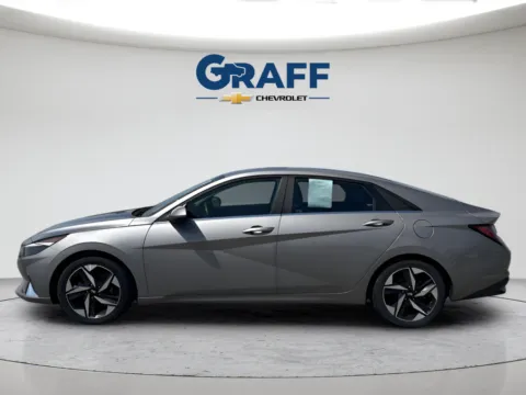 More photos of 2022 Hyundai Elantra Hybrid Limited at Graff Chevrolet of Chesterton, IN