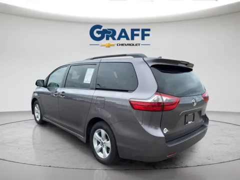 More photos of 2020 Toyota Sienna LE at Graff Chevrolet of Chesterton, IN