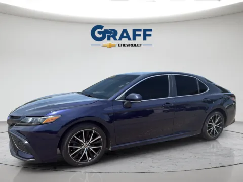 Photos of 2021 Toyota Camry SE for sale in Burns Harbor, IN at Graff Chevrolet of Chesterton