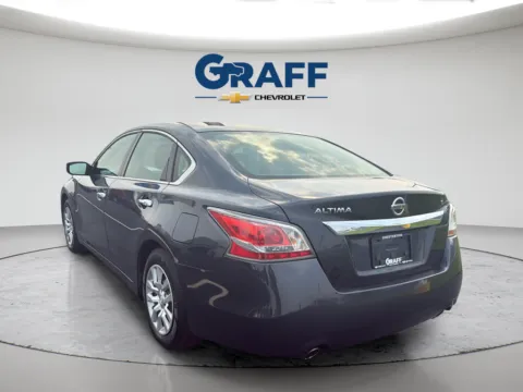 More photos of 2015 Nissan Altima 2.5 S at Graff Chevrolet of Chesterton, IN