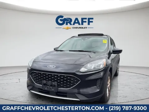 Black 2020 Ford Escape SE for sale in Burns Harbor, IN
