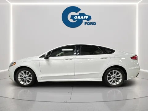 Photos of 2020 Ford Fusion SE for sale in Chesterton, IN at Graff Ford of Chesterton