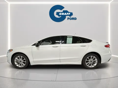 Photos of 2020 Ford Fusion SE for sale in Chesterton, IN at Graff Ford of Chesterton