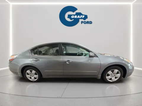 More photos of 2008 Nissan Altima 2.5 S at Graff Ford of Chesterton, IN