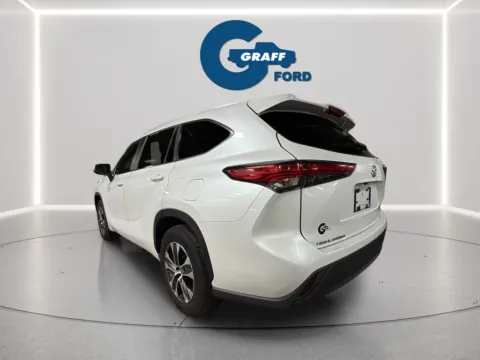 Another view of 2023 Toyota Highlander XLE for sale in Chesterton, IN at Graff Ford of Chesterton