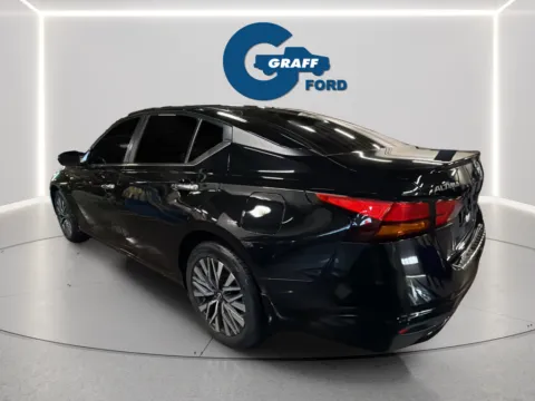 More photos of 2023 Nissan Altima 2.5 SV at Graff Ford of Chesterton, IN