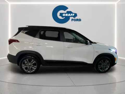 More photos of 2023 Kia Seltos S at Graff Ford of Chesterton, IN
