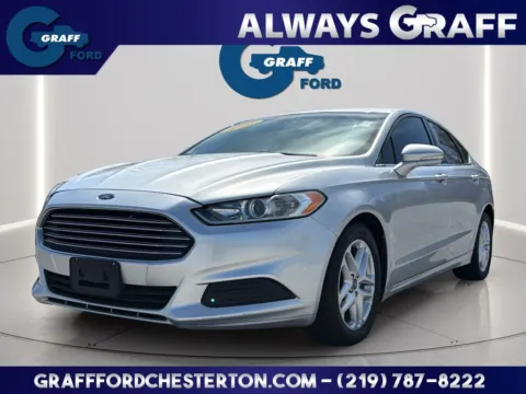 Silver 2016 Ford Fusion SE for sale in Chesterton, IN